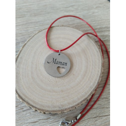 Collier rouge Maman