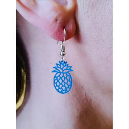 Ananas en boucle d’oreille