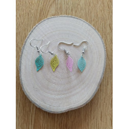 De jolies petites boucles d’oreilles