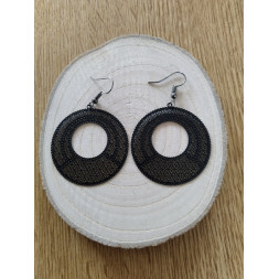 Boucle noire dentelée