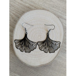 Boucle d’oreille ginkgo noire