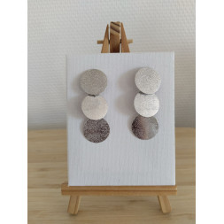 Boucle d’oreille argentée