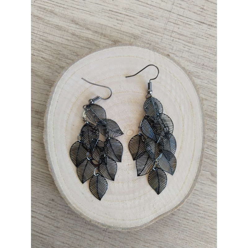 Boucle d’oreille feuilles en cascade