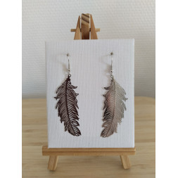 Boucle d’oreille grande plume