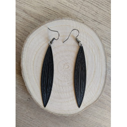 Boucle d’oreille feuille fine