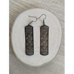Boucle d’oreille lame noire