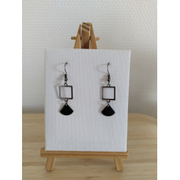Boucle d’oreille moderne