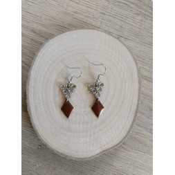 Boucle d’oreille moderne