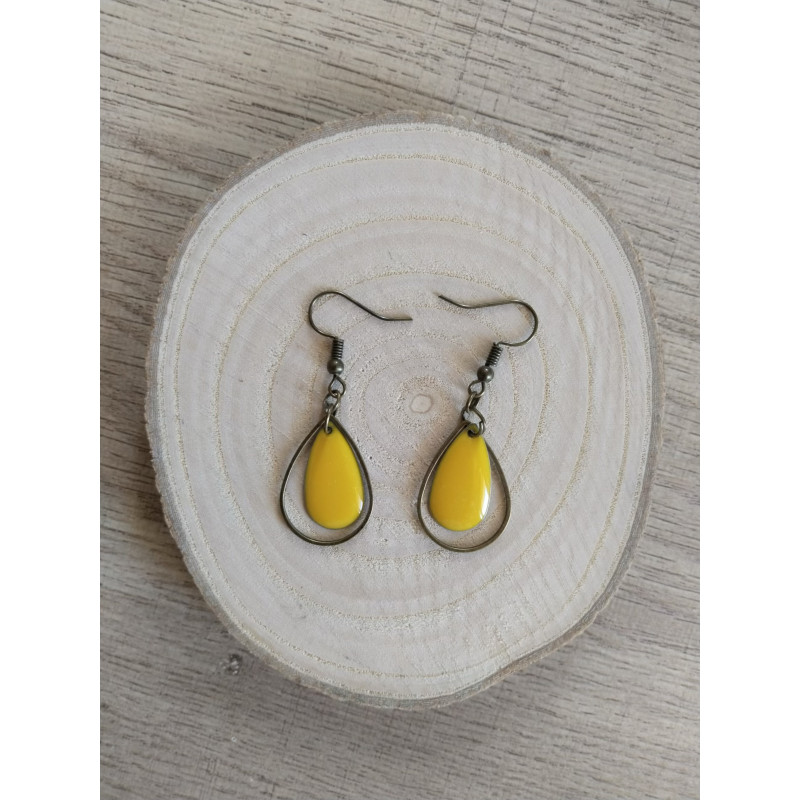 Boucle d’oreille jaune et bronze