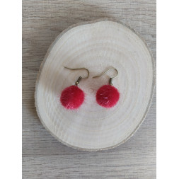 Boucle d’oreille pompon rouge