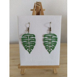 Boucle d’oreille feuille verte