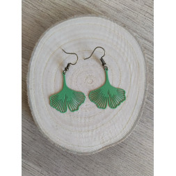 Boucle d’oreille feuille de ginkgo verte