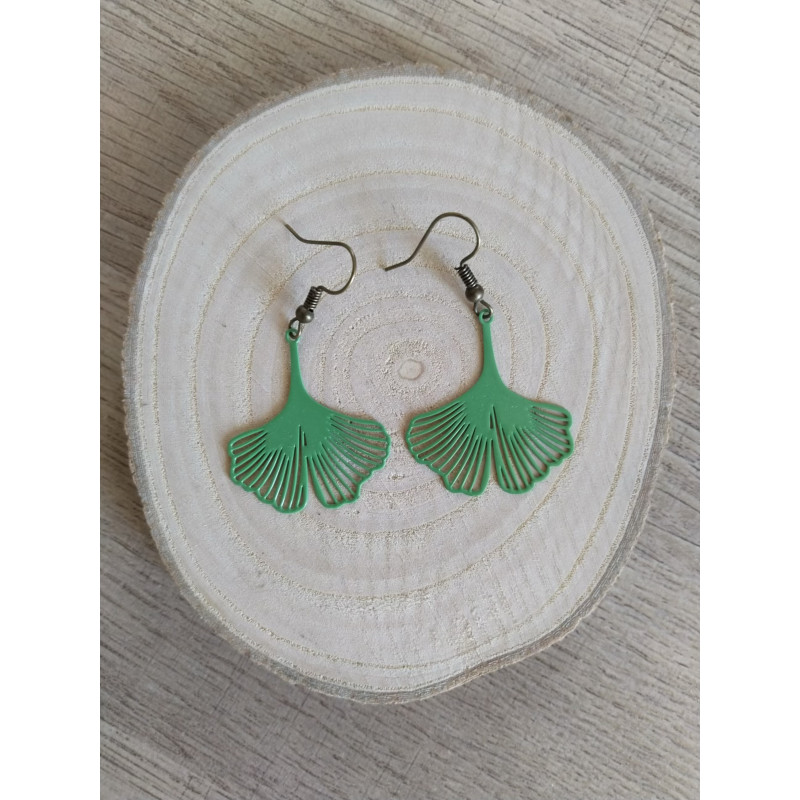 Boucle d’oreille feuille de ginkgo verte