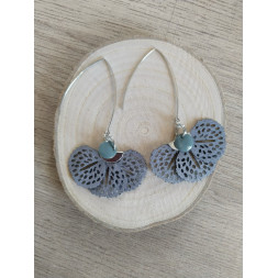 Boucle d’oreille bohème grise