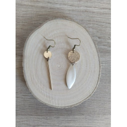 Boucle d’oreille asymétrique