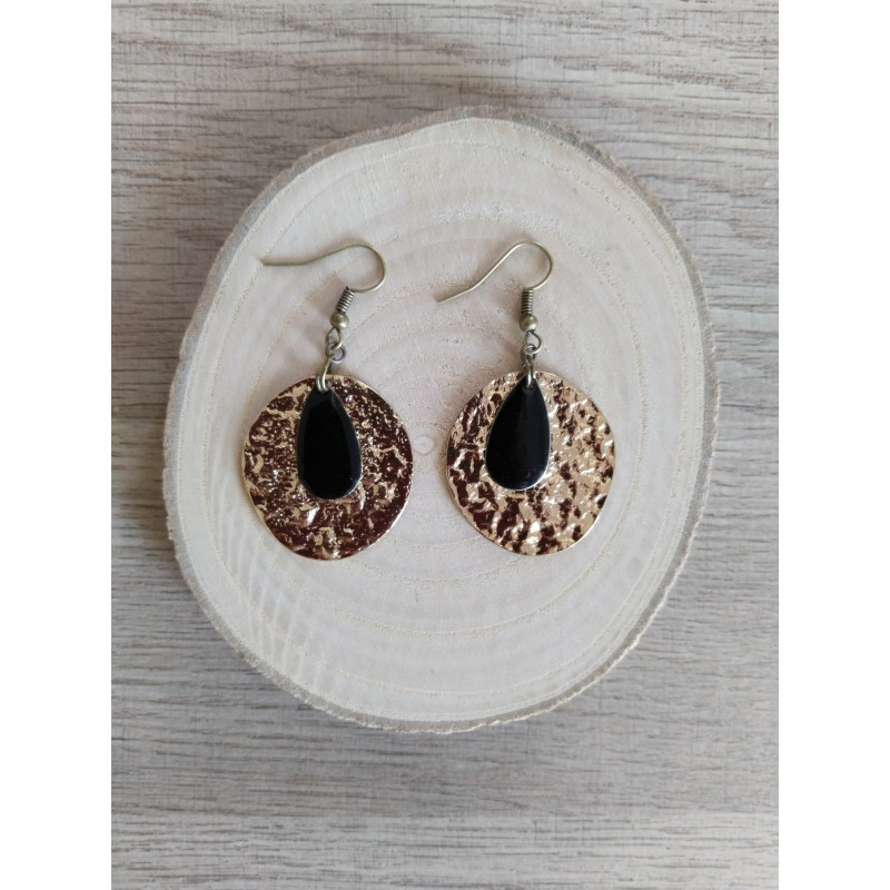 Boucle d’oreille ronde et en goutte