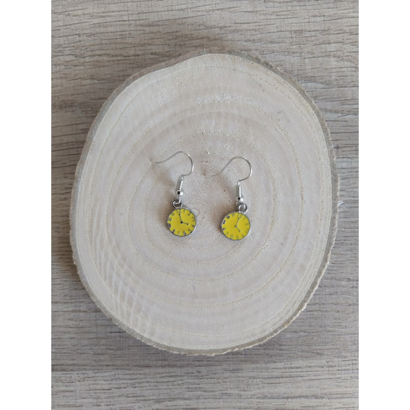 Boucle d’oreille horloge