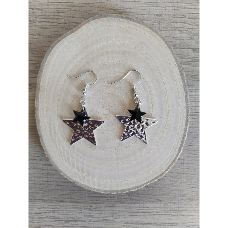 Boucle d’oreille aux 2 étoiles