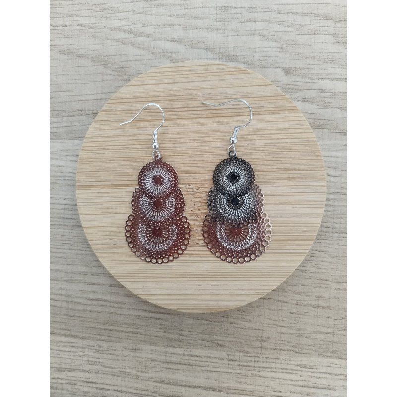 Boucle d’oreille en rosace