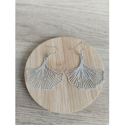 Boucle d’oreille feuille de ginkgo argentée