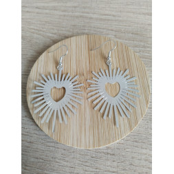 Boucle d’oreille argentée en coeur
