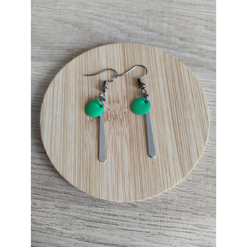 Boucle d’oreille contemporaine