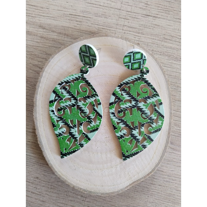 Boucle d’oreille feuille verte