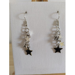 Boucle d’oreille multi étoilée
