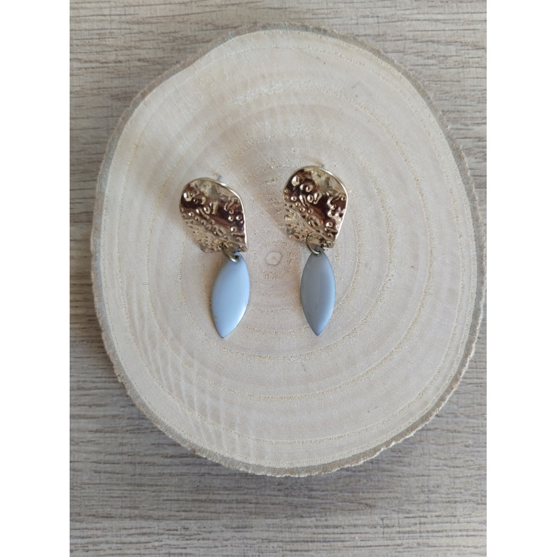 Boucle d’oreille grise et dorée
