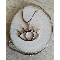Collier protecteur avec son œil