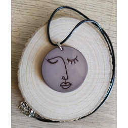 Collier visage de femme façon PICASSO