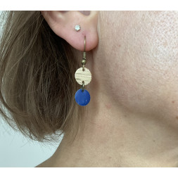 Boucle d’oreille en petites pastilles dorée et bleue