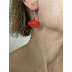 Boucle d’oreille feuille de ginkgo rouge