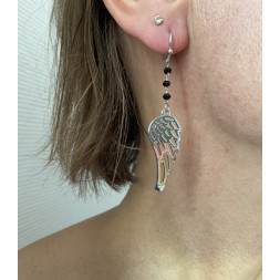 Boucle d’oreille aile d’ange ajourée et ses petites perles