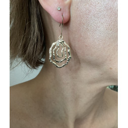 Boucle d’oreille en ondes dorées