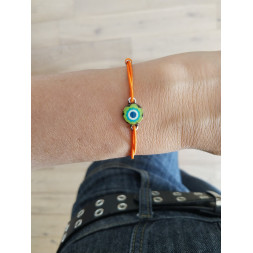 Une petite fleur en bracelet