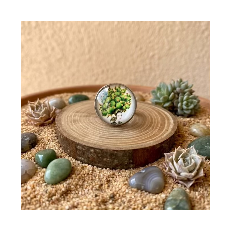 Une bague très nature