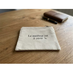 Une pochette pleine de promesses