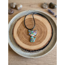 Collier avec un chat Arlequin