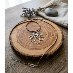 Collier en belle fleur