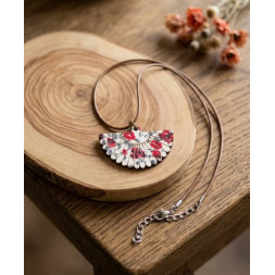 Collier d’inspiration espagnole